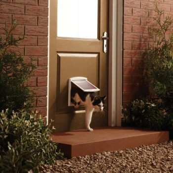 PetSafe 2-Wege Haustiertür Weiß M – Bild 4